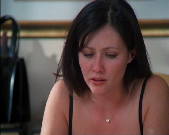 Charmed-Online_dot_net-2x03ThePaintedWorld0617.jpg Charmed-Online_dot_net-2x03ThePaintedWorld0617.jpg