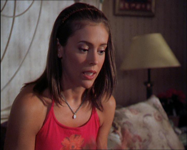 Charmed-Online_dot_net-2x03ThePaintedWorld0696.jpg Charmed-Online_dot_net-2x03ThePaintedWorld0696.jpg