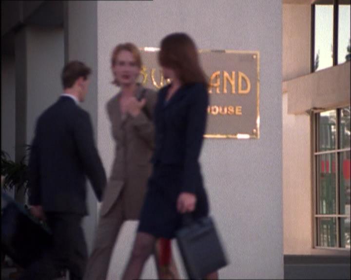 Charmed-Online_dot_net-2x03ThePaintedWorld1212.jpg Charmed-Online_dot_net-2x03ThePaintedWorld1212.jpg