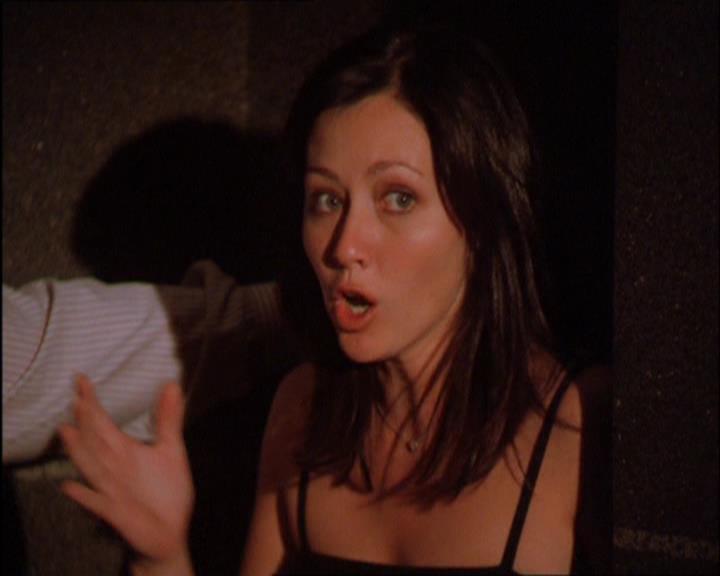 Charmed-Online_dot_net-2x03ThePaintedWorld1276.jpg Charmed-Online_dot_net-2x03ThePaintedWorld1276.jpg