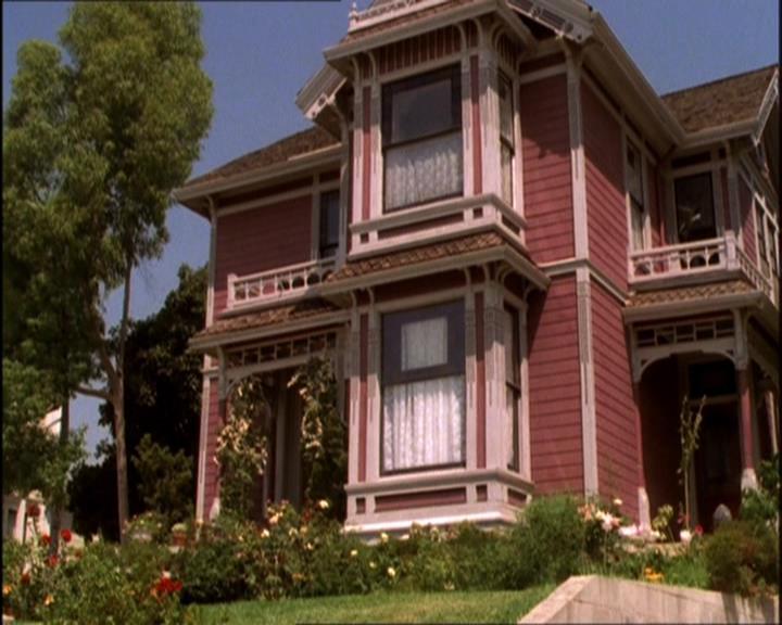 Charmed-Online_dot_net-2x03ThePaintedWorld1357.jpg Charmed-Online_dot_net-2x03ThePaintedWorld1357.jpg