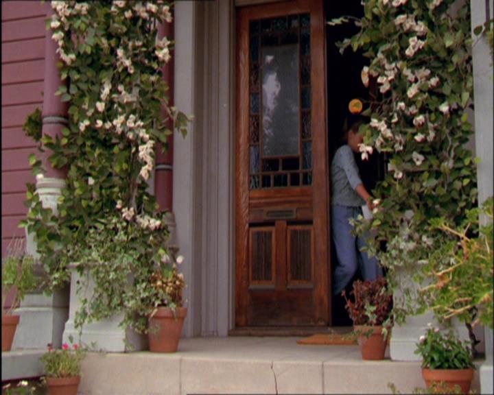 Charmed-Online_dot_net-2x03ThePaintedWorld1721.jpg Charmed-Online_dot_net-2x03ThePaintedWorld1721.jpg