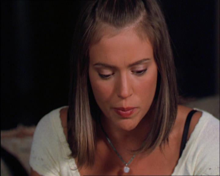 Charmed-Online_dot_net-2x03ThePaintedWorld1766.jpg Charmed-Online_dot_net-2x03ThePaintedWorld1766.jpg