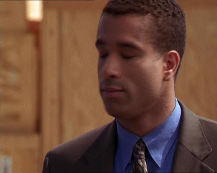 Charmed-Online_dot_net-2x05TheDevilsMusic0914.jpg Charmed-Online_dot_net-2x05TheDevilsMusic0914.jpg