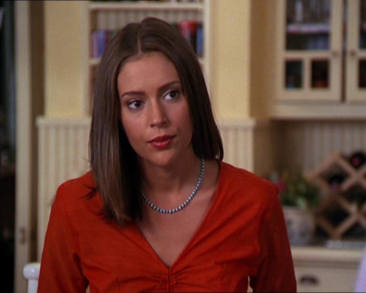 Charmed-Online_dot_net-2x05TheDevilsMusic1179.jpg Charmed-Online_dot_net-2x05TheDevilsMusic1179.jpg