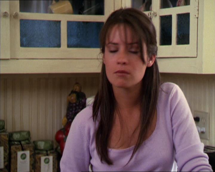 Charmed-Online_dot_net-2x05TheDevilsMusic1209.jpg Charmed-Online_dot_net-2x05TheDevilsMusic1209.jpg