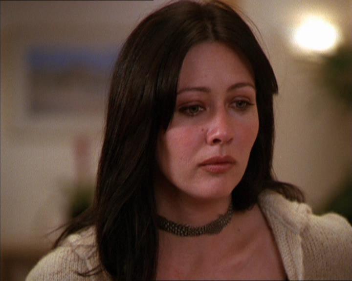 Charmed-Online_dot_net-2x05TheDevilsMusic1343.jpg Charmed-Online_dot_net-2x05TheDevilsMusic1343.jpg