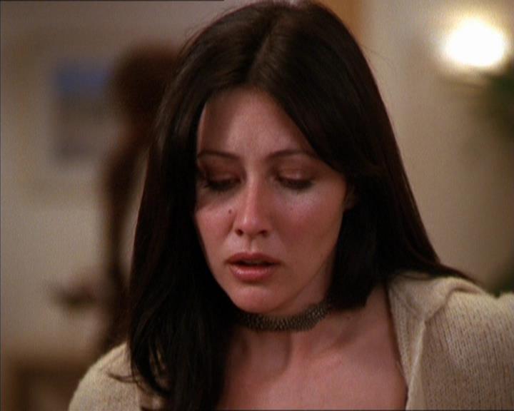 Charmed-Online_dot_net-2x05TheDevilsMusic1385.jpg Charmed-Online_dot_net-2x05TheDevilsMusic1385.jpg