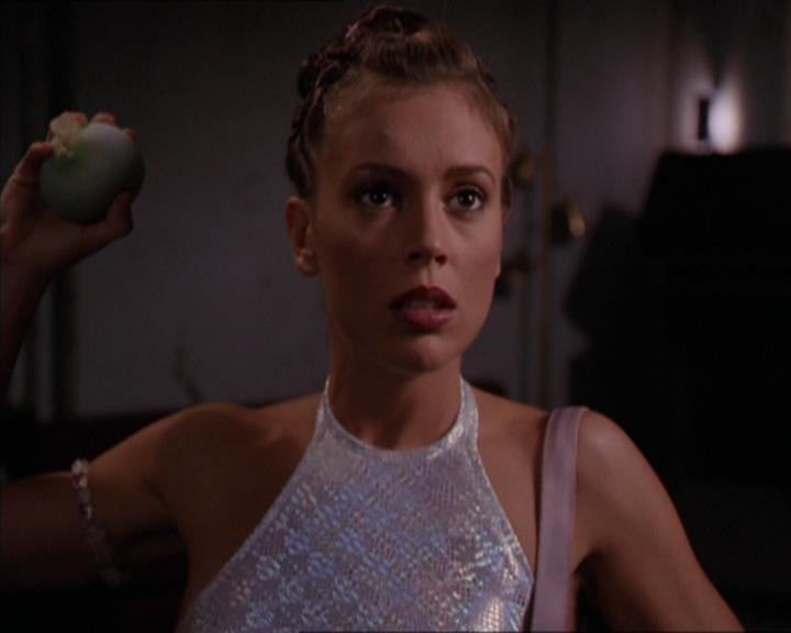 Charmed-Online_dot_net-2x05TheDevilsMusic1618.jpg Charmed-Online_dot_net-2x05TheDevilsMusic1618.jpg