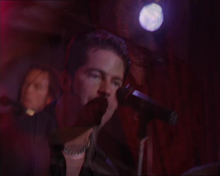 Charmed-Online_dot_net-2x05TheDevilsMusic2270.jpg Charmed-Online_dot_net-2x05TheDevilsMusic2270.jpg