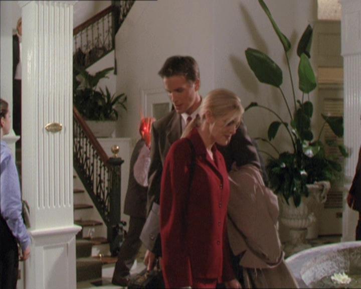 Charmed-Online-dot-210HeartbreakCity0041.jpg Charmed-Online-dot-210HeartbreakCity0041.jpg