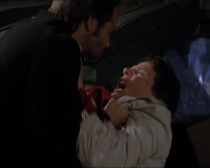 Charmed-Online-dot-210HeartbreakCity0114.jpg Charmed-Online-dot-210HeartbreakCity0114.jpg