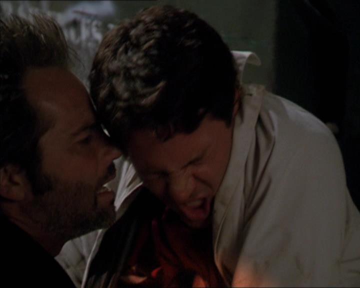 Charmed-Online-dot-210HeartbreakCity0129.jpg Charmed-Online-dot-210HeartbreakCity0129.jpg