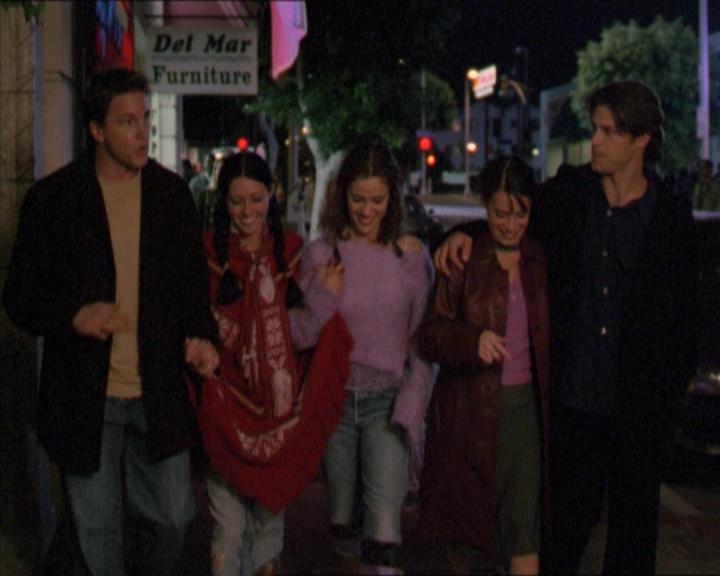 Charmed-Online-dot-210HeartbreakCity0201.jpg Charmed-Online-dot-210HeartbreakCity0201.jpg