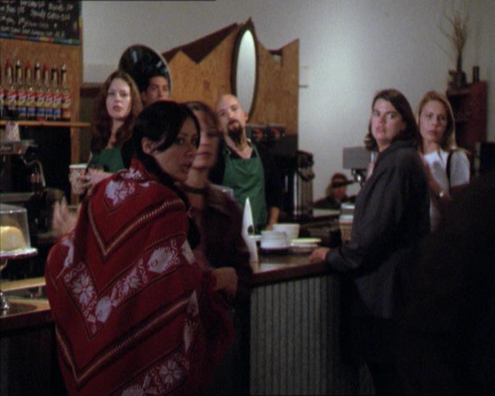 Charmed-Online-dot-210HeartbreakCity0285.jpg Charmed-Online-dot-210HeartbreakCity0285.jpg