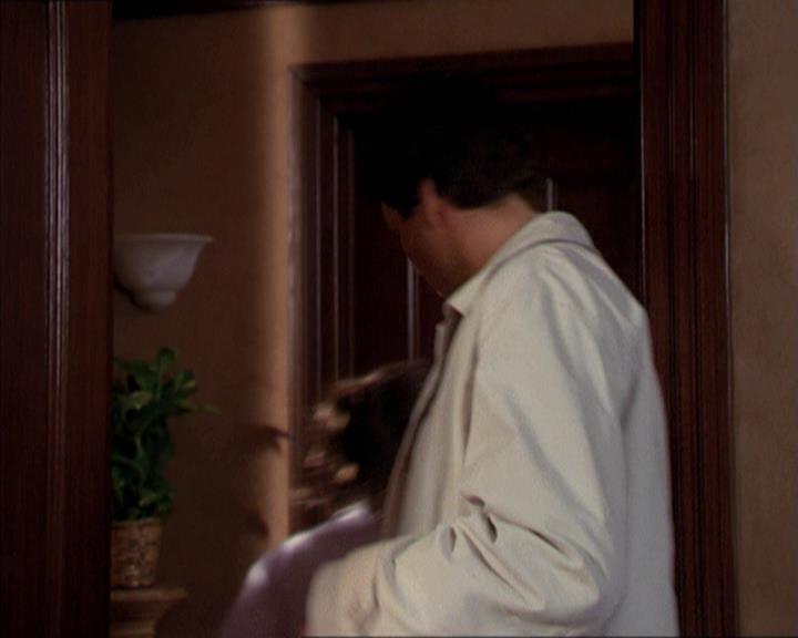 Charmed-Online-dot-210HeartbreakCity0549.jpg Charmed-Online-dot-210HeartbreakCity0549.jpg