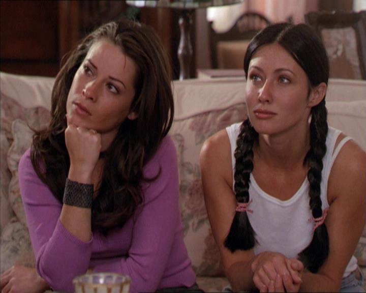 Charmed-Online-dot-210HeartbreakCity0619.jpg