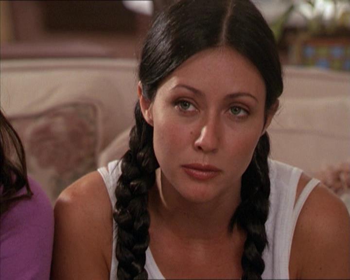 Charmed-Online-dot-210HeartbreakCity0713.jpg Charmed-Online-dot-210HeartbreakCity0713.jpg