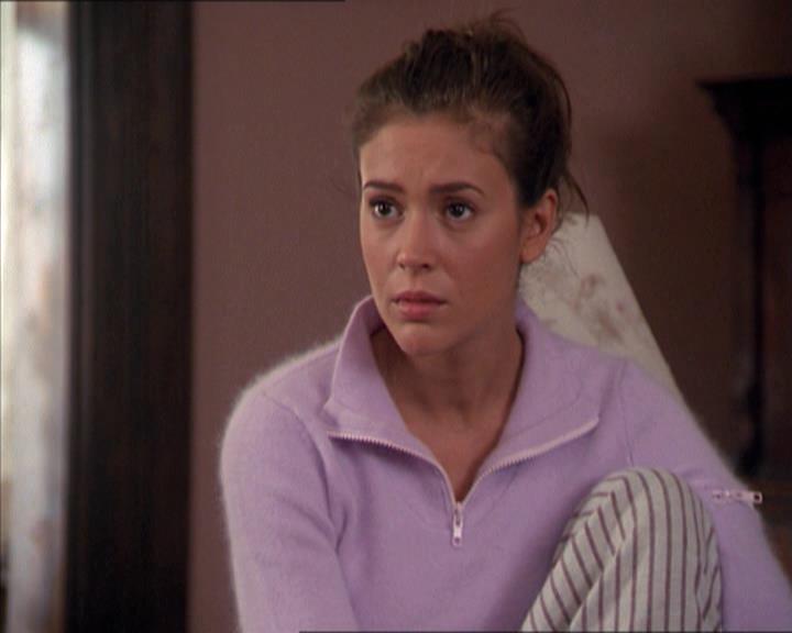 Charmed-Online-dot-210HeartbreakCity0736.jpg Charmed-Online-dot-210HeartbreakCity0736.jpg