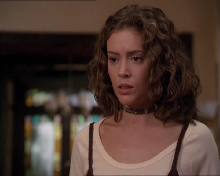 Charmed-Online-dot-210HeartbreakCity0828.jpg Charmed-Online-dot-210HeartbreakCity0828.jpg