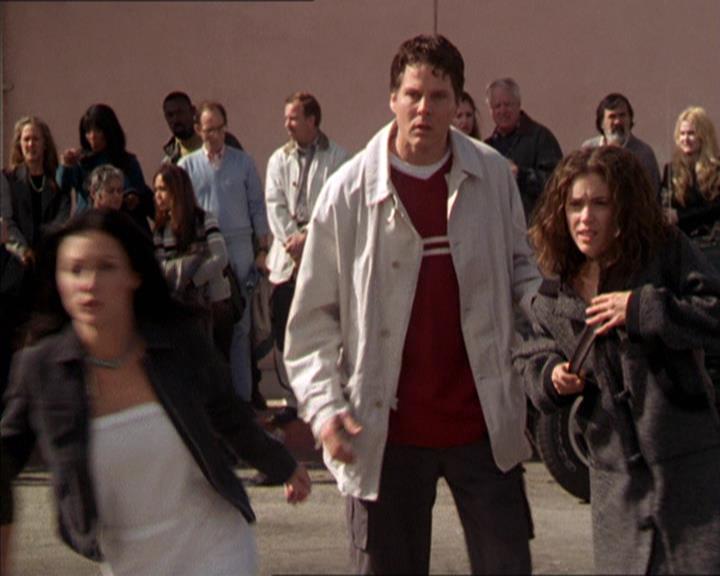 Charmed-Online-dot-210HeartbreakCity0886.jpg Charmed-Online-dot-210HeartbreakCity0886.jpg