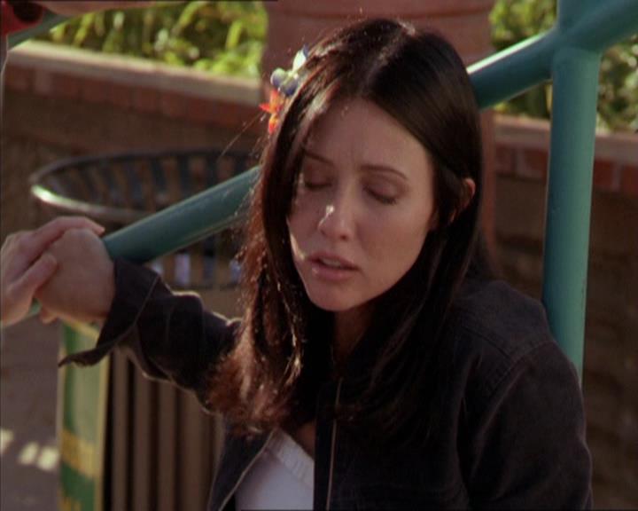 Charmed-Online-dot-210HeartbreakCity0925.jpg Charmed-Online-dot-210HeartbreakCity0925.jpg