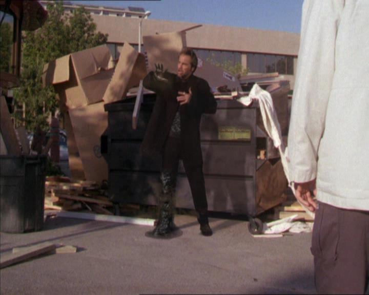 Charmed-Online-dot-210HeartbreakCity0952.jpg Charmed-Online-dot-210HeartbreakCity0952.jpg