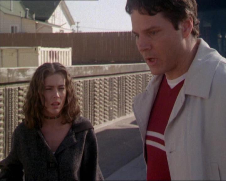 Charmed-Online-dot-210HeartbreakCity0967.jpg Charmed-Online-dot-210HeartbreakCity0967.jpg