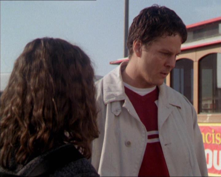 Charmed-Online-dot-210HeartbreakCity0970.jpg Charmed-Online-dot-210HeartbreakCity0970.jpg