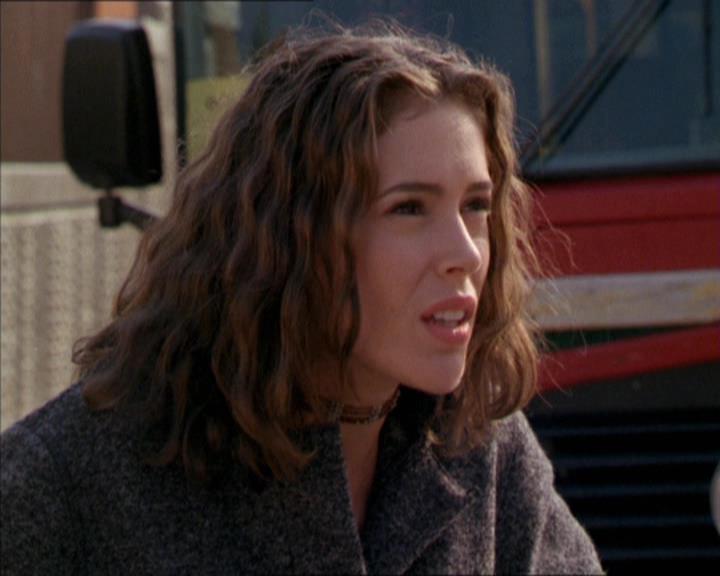 Charmed-Online-dot-210HeartbreakCity0981.jpg Charmed-Online-dot-210HeartbreakCity0981.jpg