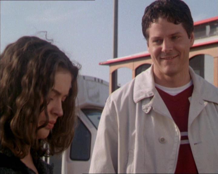 Charmed-Online-dot-210HeartbreakCity1009.jpg Charmed-Online-dot-210HeartbreakCity1009.jpg