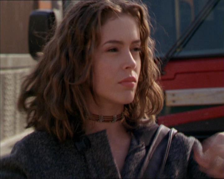 Charmed-Online-dot-210HeartbreakCity1012.jpg Charmed-Online-dot-210HeartbreakCity1012.jpg