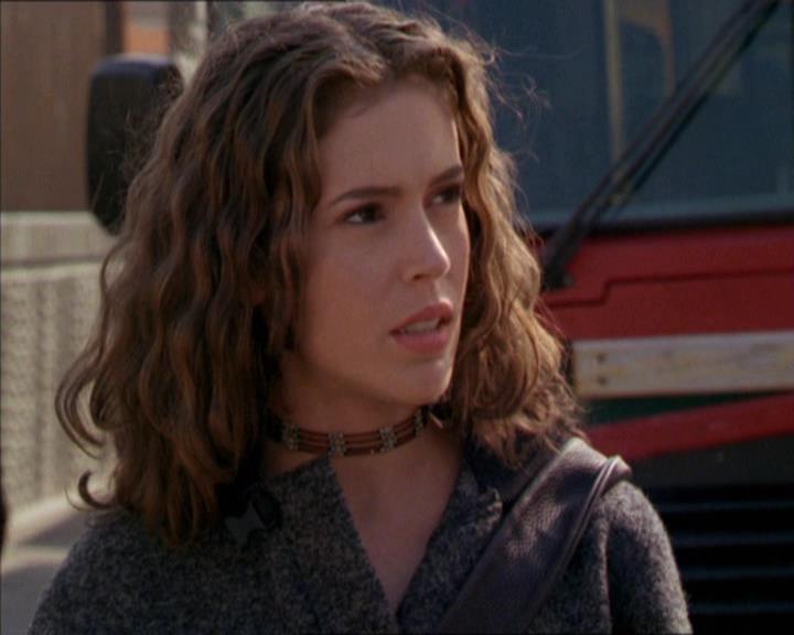 Charmed-Online-dot-210HeartbreakCity1015.jpg Charmed-Online-dot-210HeartbreakCity1015.jpg