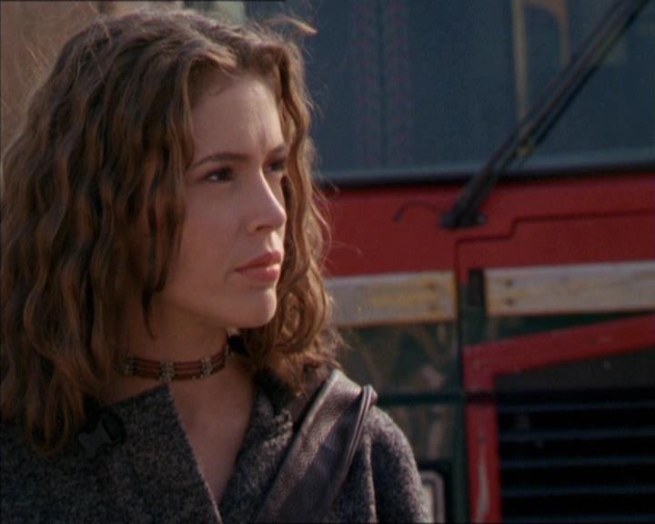 Charmed-Online-dot-210HeartbreakCity1018.jpg Charmed-Online-dot-210HeartbreakCity1018.jpg