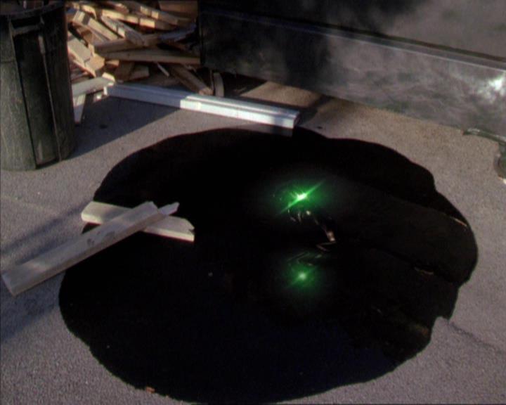 Charmed-Online-dot-210HeartbreakCity1025.jpg Charmed-Online-dot-210HeartbreakCity1025.jpg