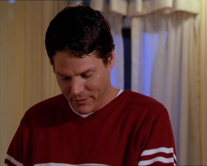 Charmed-Online-dot-210HeartbreakCity1120.jpg Charmed-Online-dot-210HeartbreakCity1120.jpg