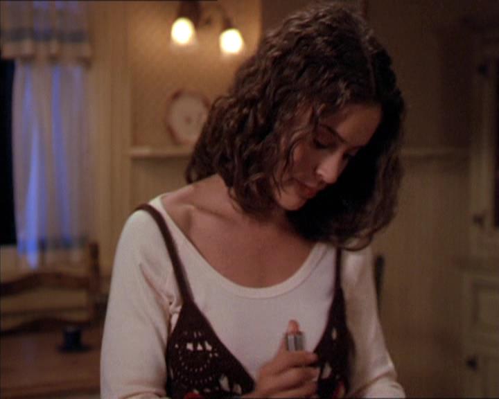 Charmed-Online-dot-210HeartbreakCity1142.jpg Charmed-Online-dot-210HeartbreakCity1142.jpg