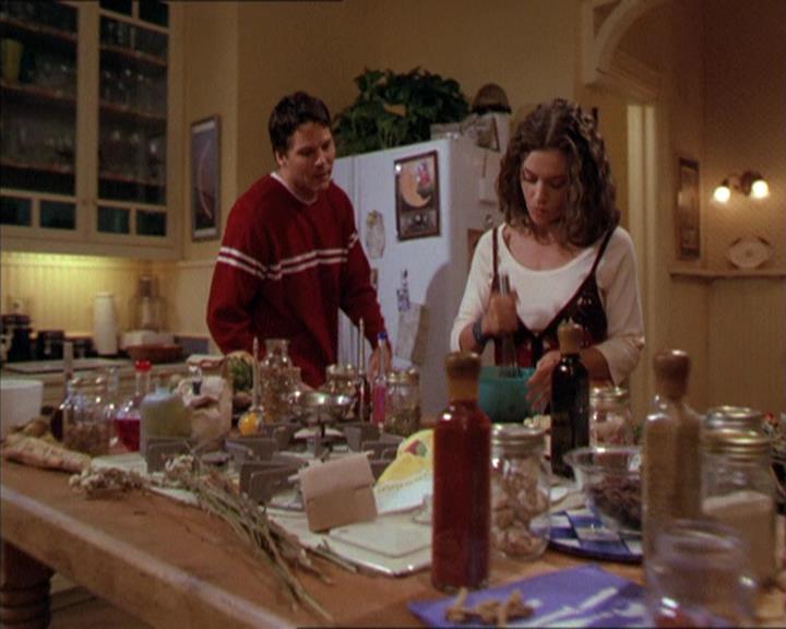 Charmed-Online-dot-210HeartbreakCity1144.jpg Charmed-Online-dot-210HeartbreakCity1144.jpg