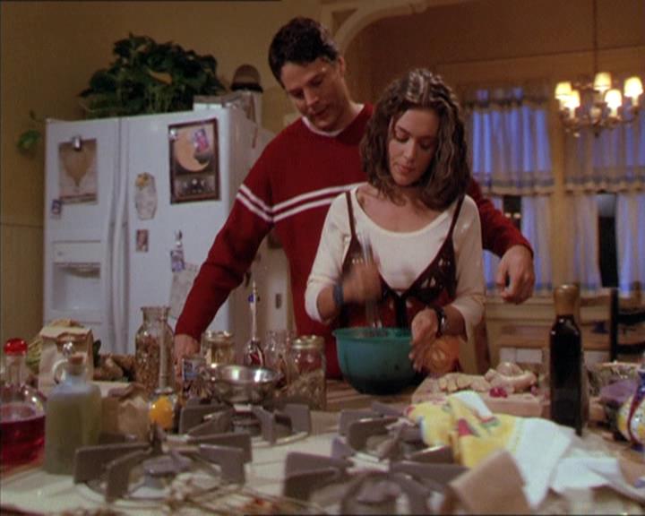 Charmed-Online-dot-210HeartbreakCity1145.jpg Charmed-Online-dot-210HeartbreakCity1145.jpg