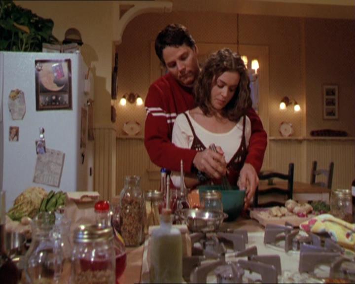 Charmed-Online-dot-210HeartbreakCity1148.jpg Charmed-Online-dot-210HeartbreakCity1148.jpg