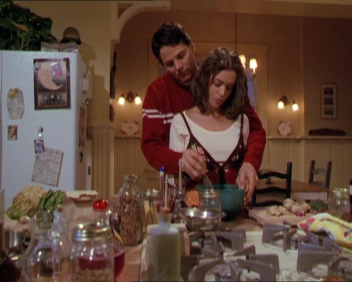 Charmed-Online-dot-210HeartbreakCity1149.jpg Charmed-Online-dot-210HeartbreakCity1149.jpg