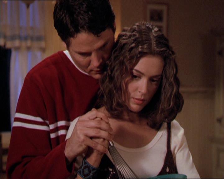 Charmed-Online-dot-210HeartbreakCity1177.jpg Charmed-Online-dot-210HeartbreakCity1177.jpg