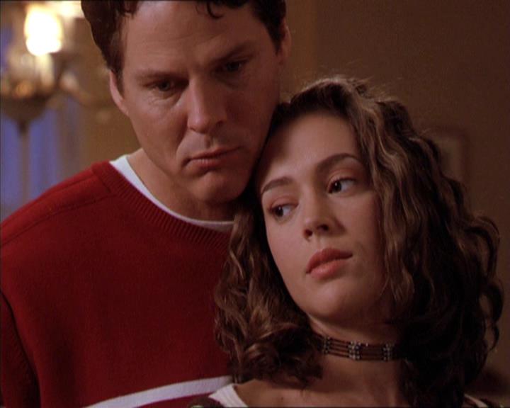 Charmed-Online-dot-210HeartbreakCity1210.jpg Charmed-Online-dot-210HeartbreakCity1210.jpg