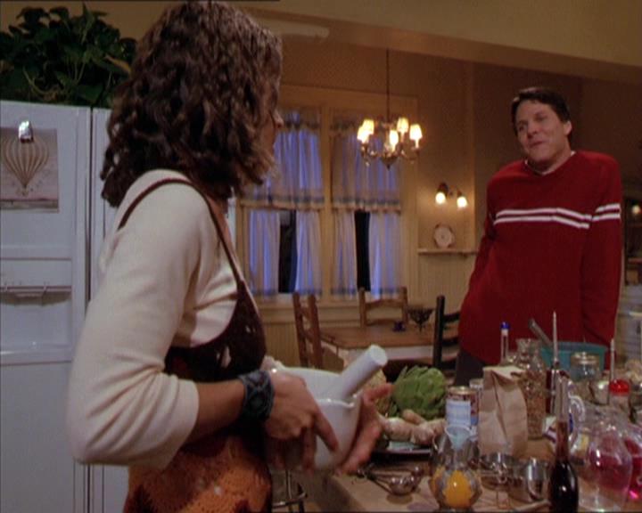 Charmed-Online-dot-210HeartbreakCity1233.jpg Charmed-Online-dot-210HeartbreakCity1233.jpg