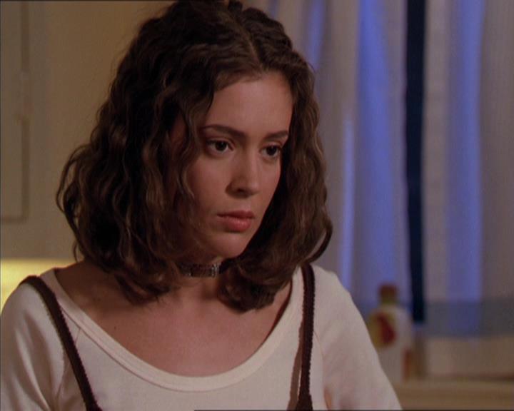 Charmed-Online-dot-210HeartbreakCity1261.jpg Charmed-Online-dot-210HeartbreakCity1261.jpg