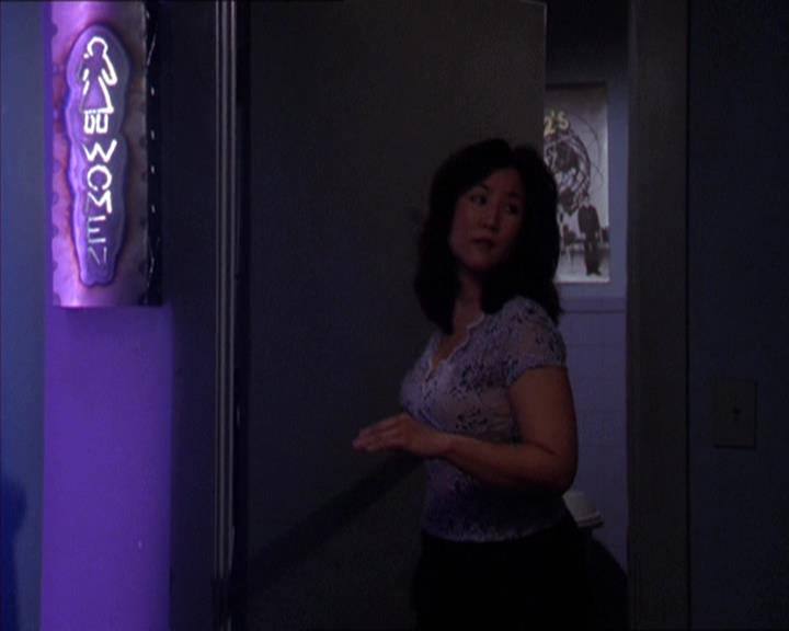 Charmed-Online-dot-210HeartbreakCity1285.jpg Charmed-Online-dot-210HeartbreakCity1285.jpg