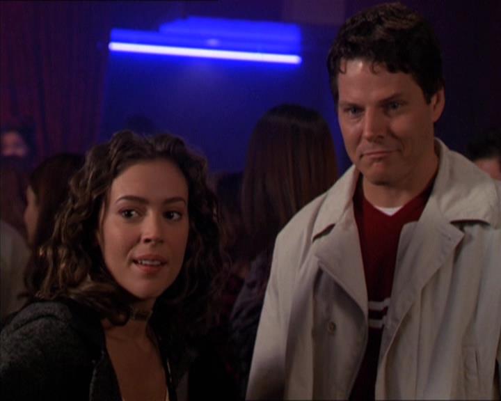 Charmed-Online-dot-210HeartbreakCity1425.jpg Charmed-Online-dot-210HeartbreakCity1425.jpg