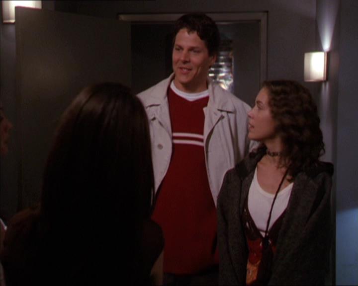 Charmed-Online-dot-210HeartbreakCity1471.jpg Charmed-Online-dot-210HeartbreakCity1471.jpg