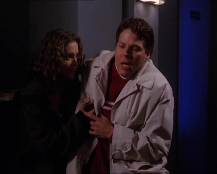 Charmed-Online-dot-210HeartbreakCity1570.jpg Charmed-Online-dot-210HeartbreakCity1570.jpg