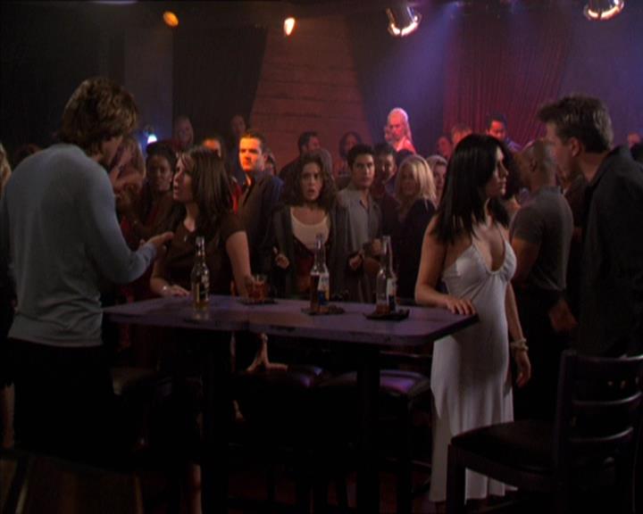 Charmed-Online-dot-210HeartbreakCity1595.jpg Charmed-Online-dot-210HeartbreakCity1595.jpg